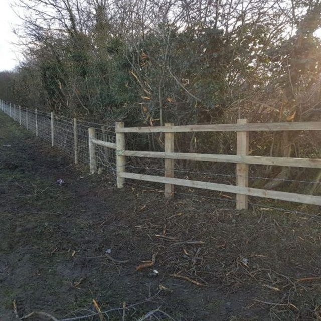 Agricultural farm fence services in Cheshire, Manchester, Lancs and